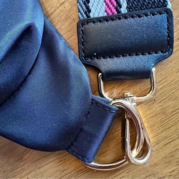 Ahdorned black sling bag with strap - Picture 14 of 14